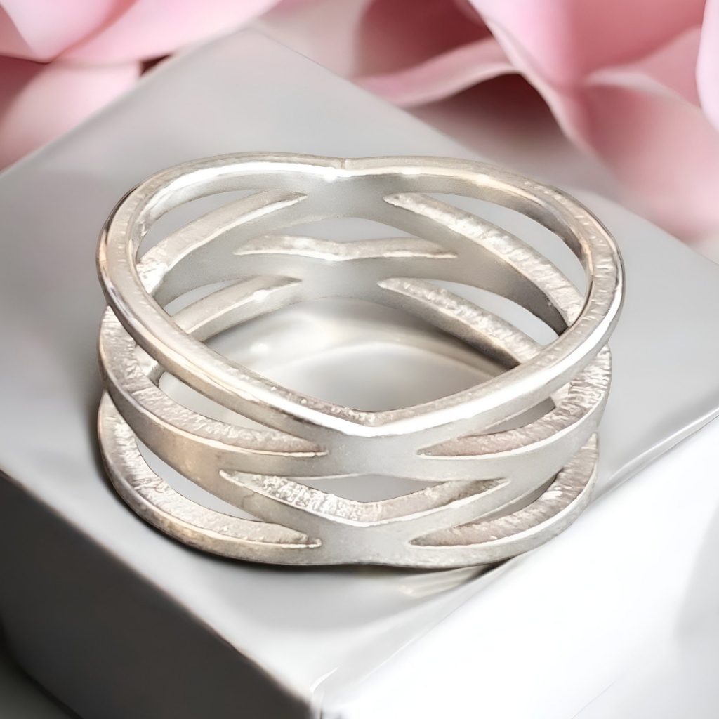 Stainless Steel Silver Intertwined Ring Womens Jewelry